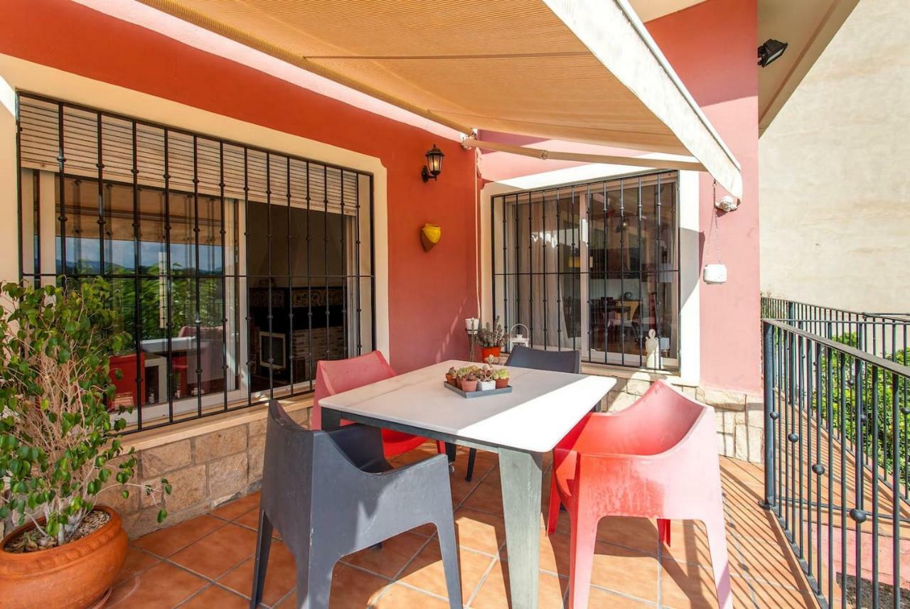 La Casa Del Rio Villa Pedralba Exterior photo